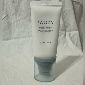 Skin1004 Madagascar centella  hyalu-cica water fit sun screen